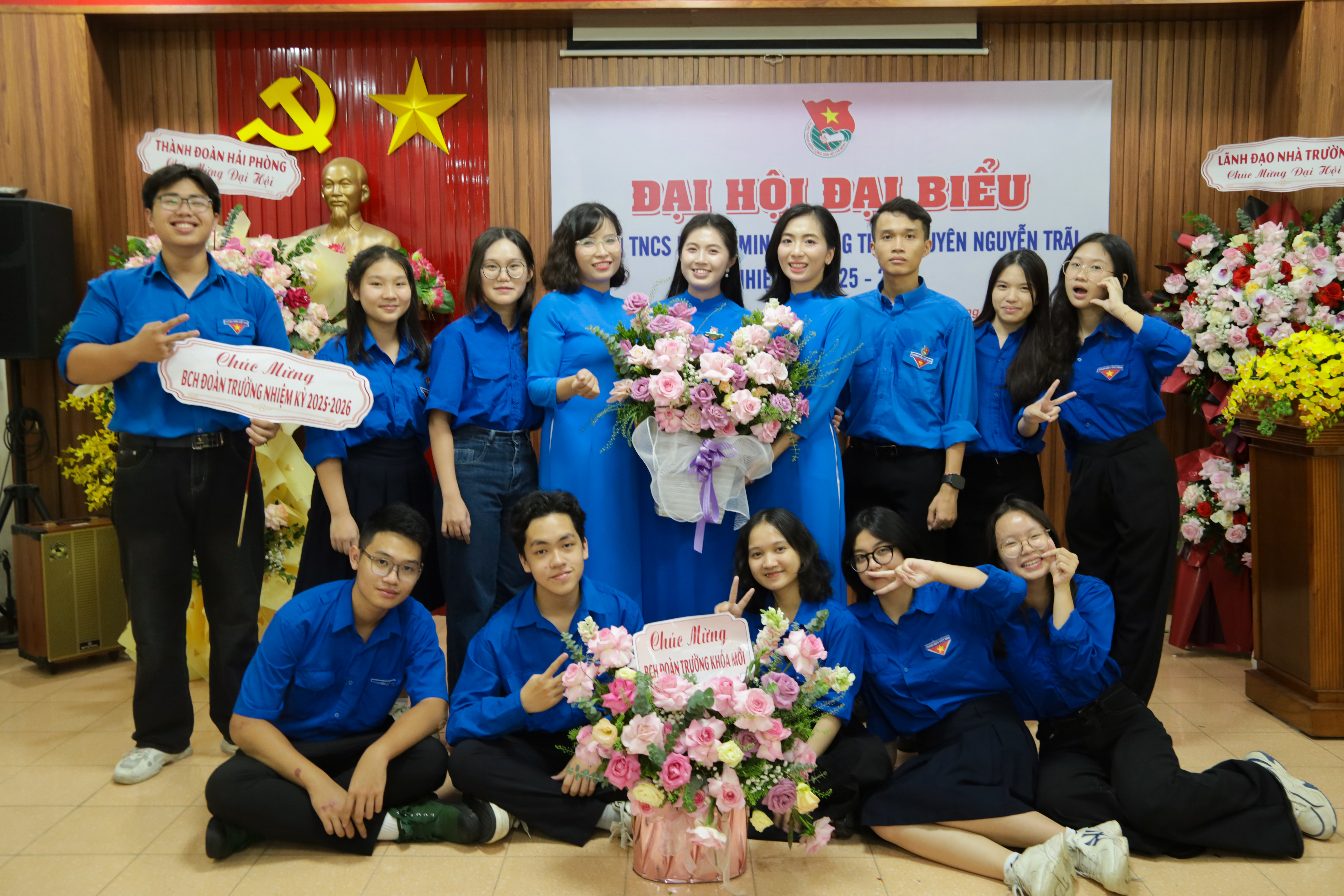 Hân Hoan Chào Mừng Đại Hội Đại Biểu Đoàn  Hồ Chí Minh Trường THPT Chuyên Nguyễn Trãi Nhiệm Kỳ 2025-2026
